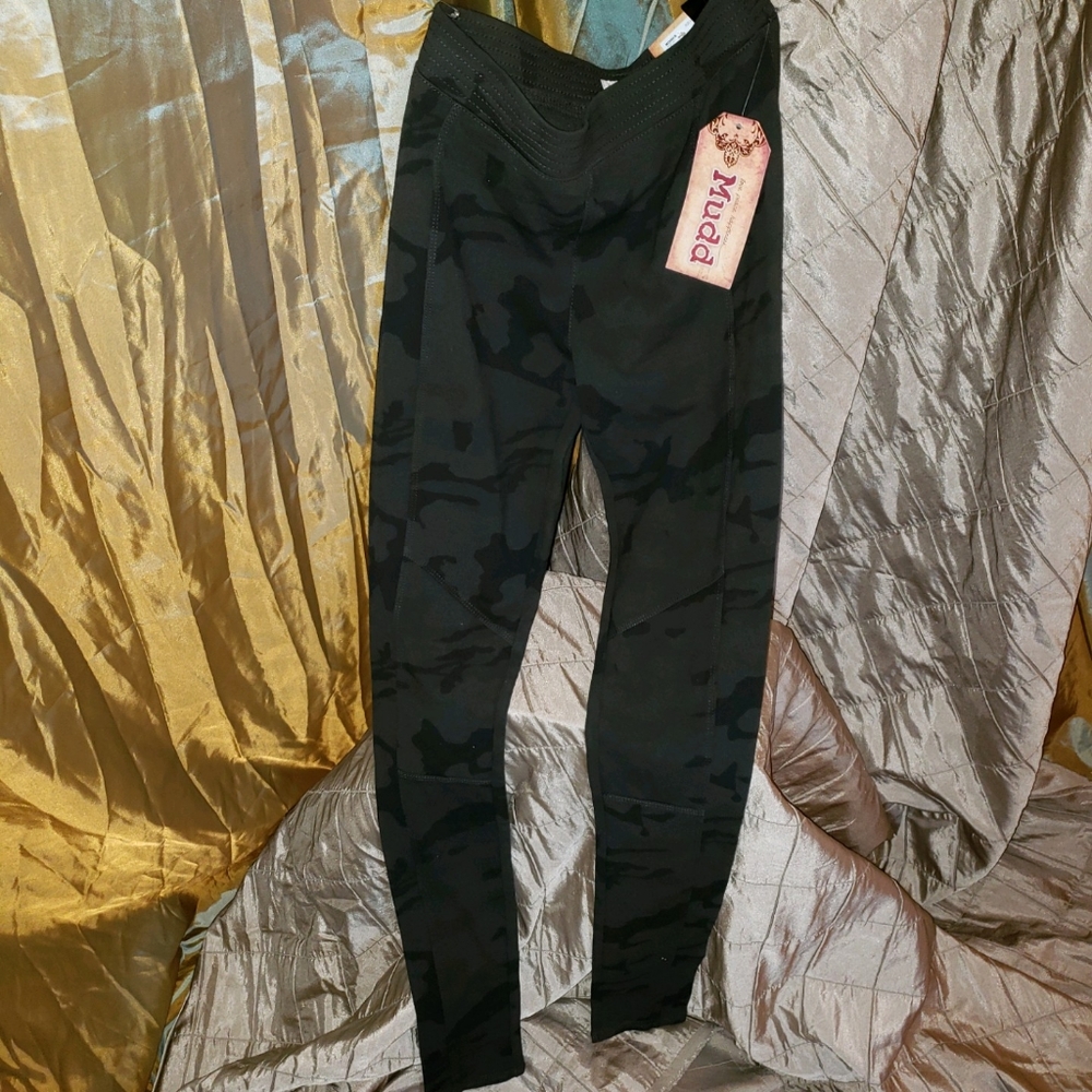 Camo leggings